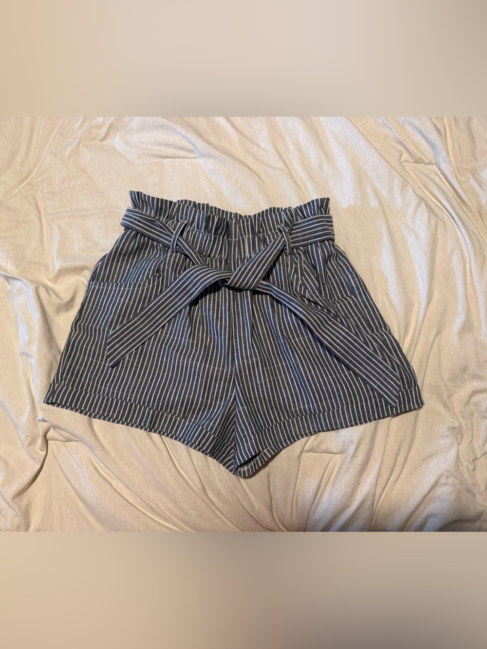 NWOT Boutique Pinstripe Cotton/Linen Blend Shorts – Small/Medium Fit